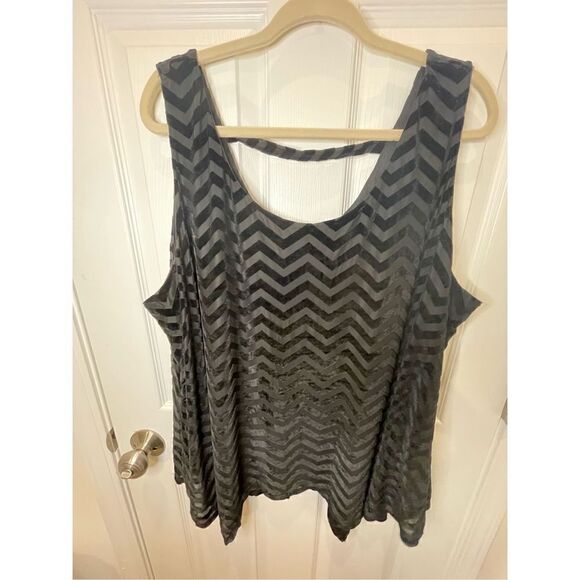 Lane Bryant 26/28 bundle kit blouse cold shoulder tank black - Picture 4 of 10